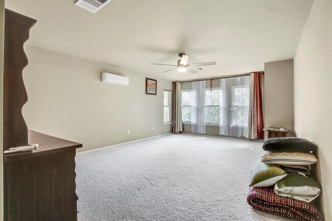 Building Photo - 1625 Balsam Way