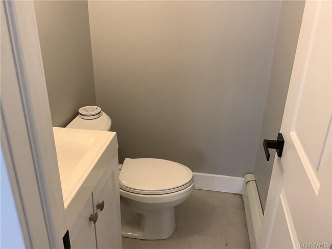 Building Photo - 19 Mountain View Dr