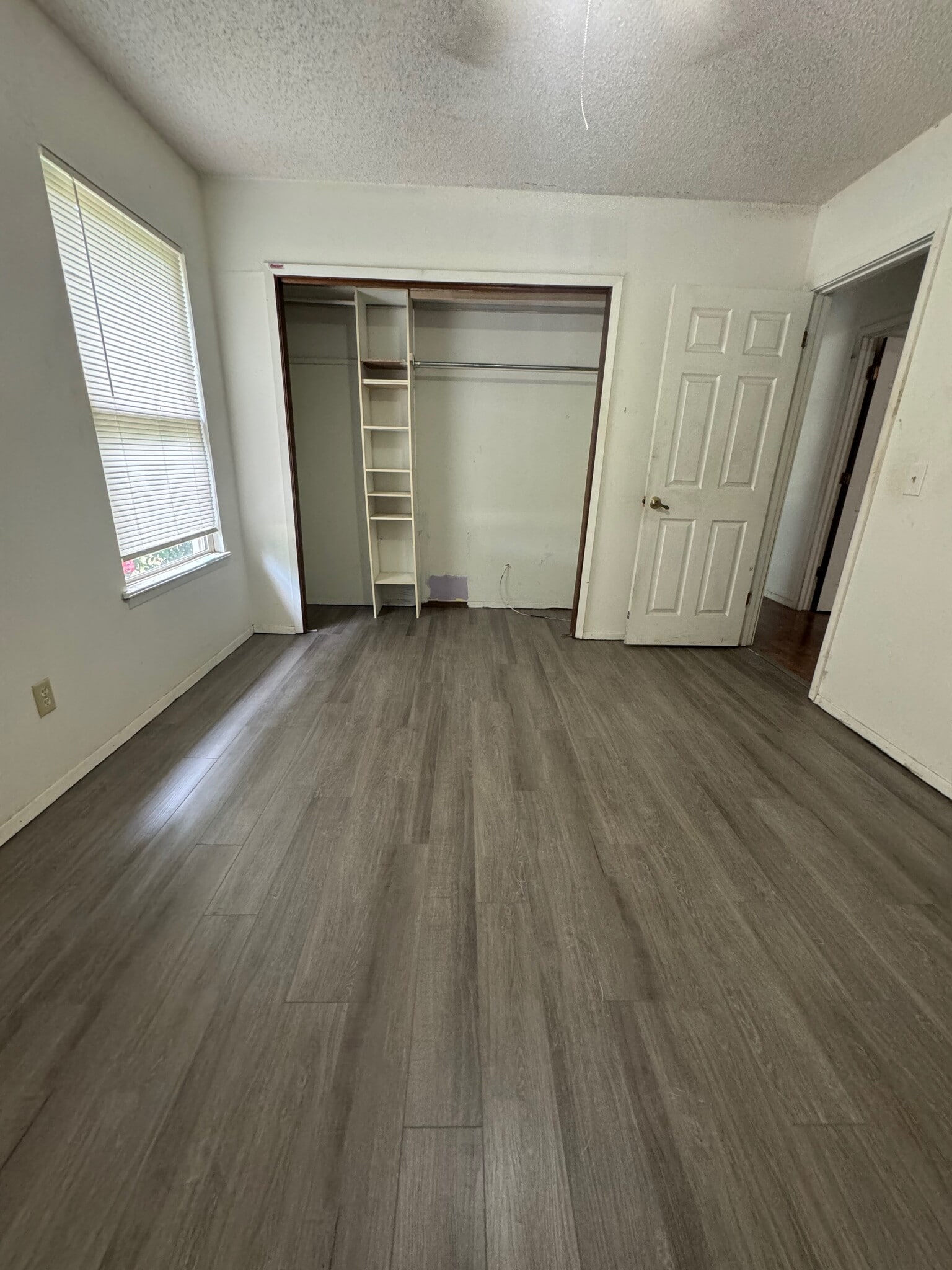 Building Photo - 4906 Vena Ln