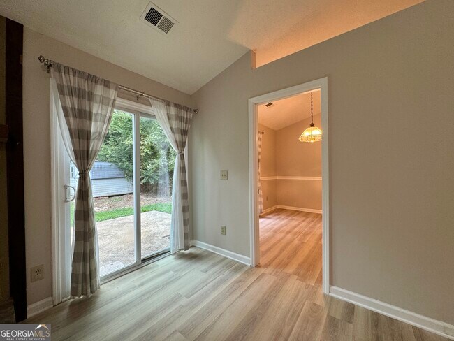Building Photo - 125 Colony Run