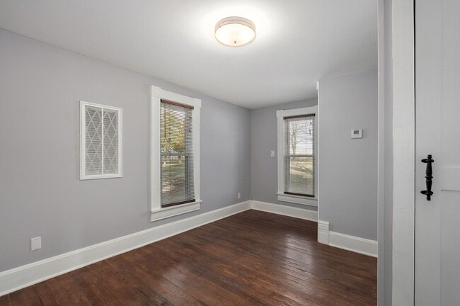 Building Photo - Charming Country Home — 4 Bed | 1 Bath | 1,500 Sq Ft