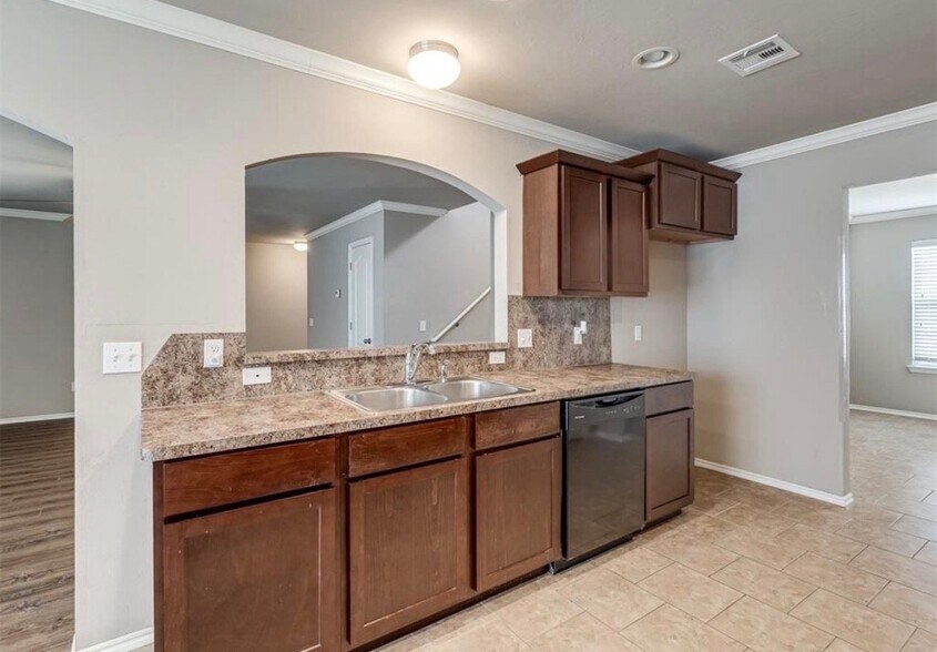 Building Photo - 9616 Gabriel Dr