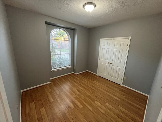 Building Photo - 16027 Silver Valley Dr