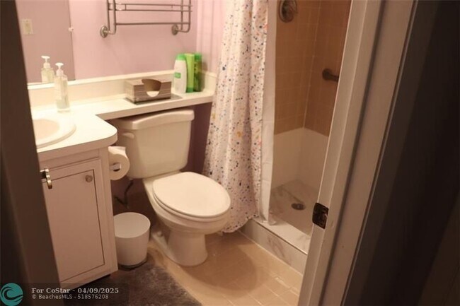 Building Photo - 3150 W Rolling Hills Cir