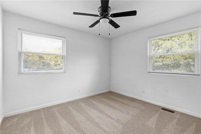 Building Photo - 4910 Johnson Ave