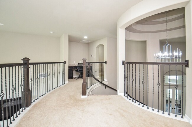 Building Photo - 10010 Cypress Path