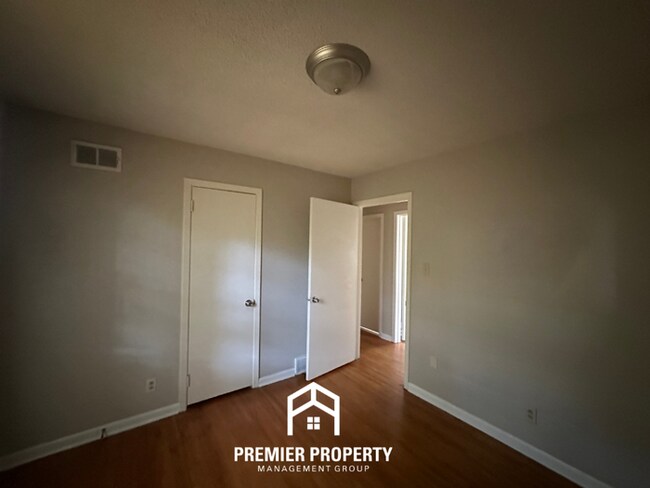 Building Photo - Move-In Ready 4 Bedroom Rental in 38134 Ã¢?? Hardwood Floors & Open Kitchen