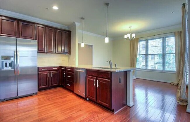 Building Photo - 3910 Village Commons Walk