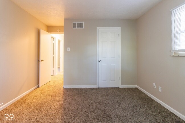 Building Photo - 5801 Furnas Rd