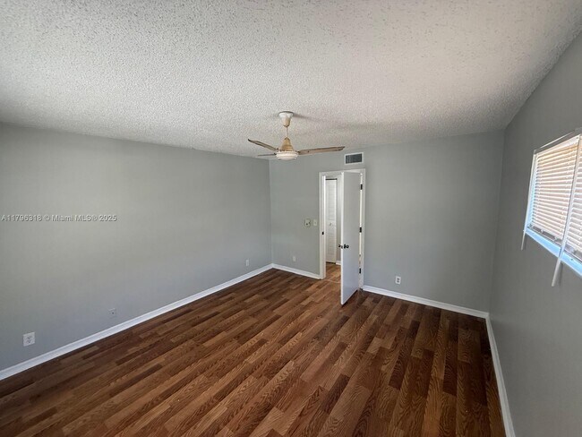 Building Photo - 2323 Linton Ridge Cir