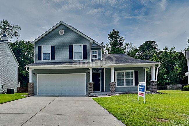 Building Photo - 5013 Springdale Dr