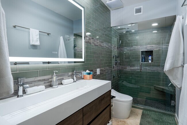 Building Photo - 449 Desert Lakes Dr