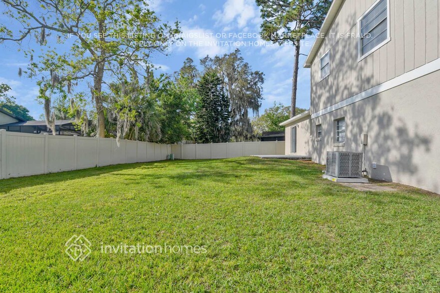 Building Photo - 4051 Woodsong Dr