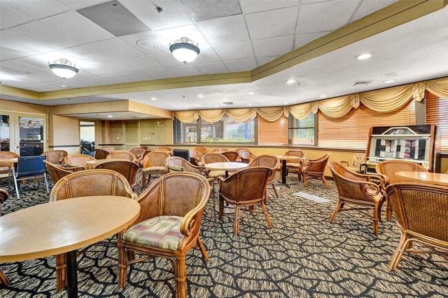 Building Photo - 8900 Washington St