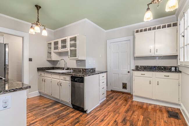 Building Photo - 2 bdrm, 2 bath home in Grant Park