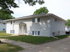 Building Photo - 1309 3rd Ave SW