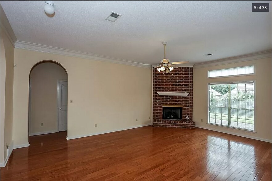 living room - 1172 Sweetie Drive