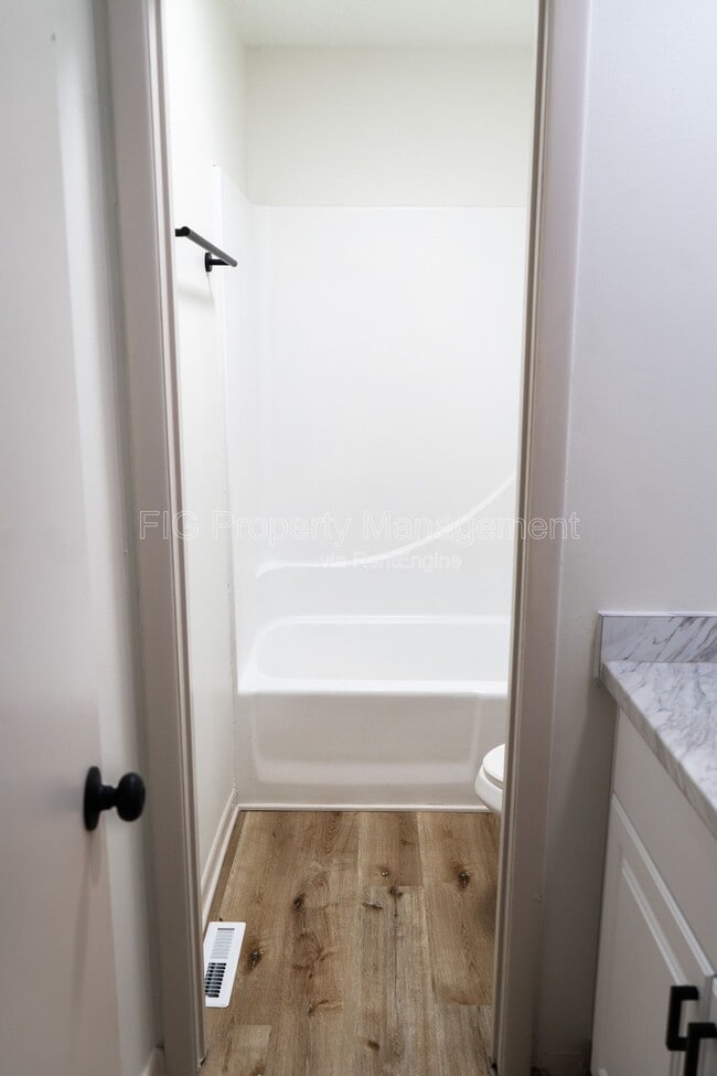 Building Photo - 3120 E Governor John Sevier Hwy