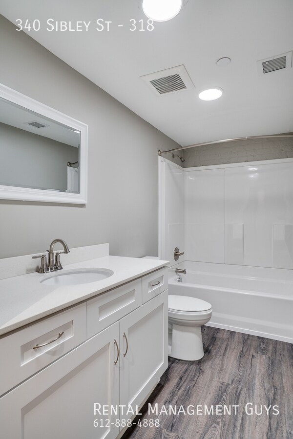 Building Photo - 340 N Sibley St