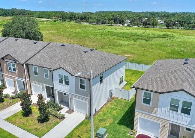 Building Photo - 1124 Merrill St