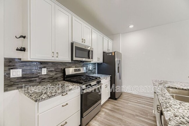 Building Photo - 7488 W Pacific Ln