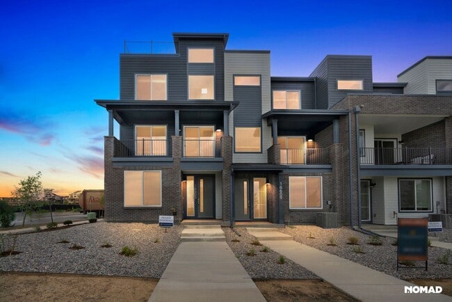 Primary Photo - Spacious 3BR Townhome in Broomfield