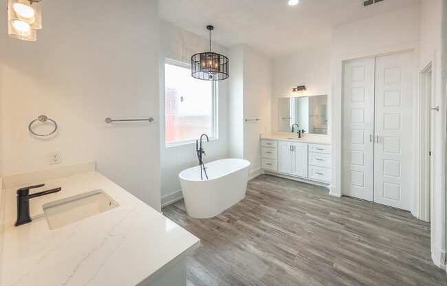 Building Photo - 19108 County Rd 2240