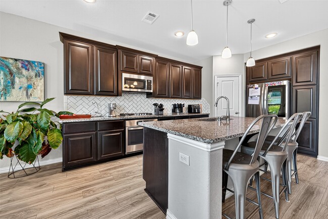 Building Photo - 3811 Lake Falls Dr