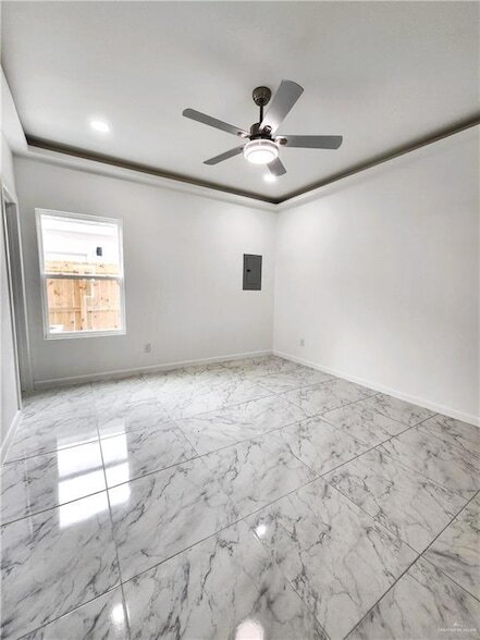 Building Photo - 3502 S Dominique Dr