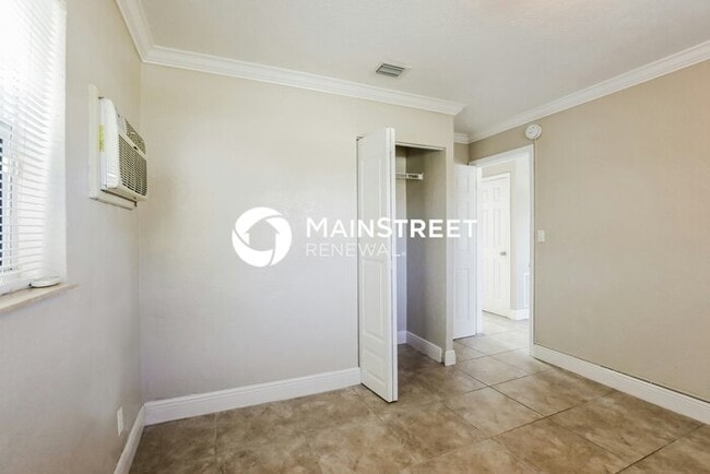 Building Photo - 2 Bedroom Pet-Friendly Home in Pompano Bea...