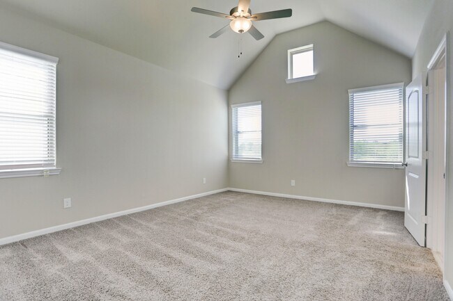 Building Photo - 2527 Terrace Point Dr