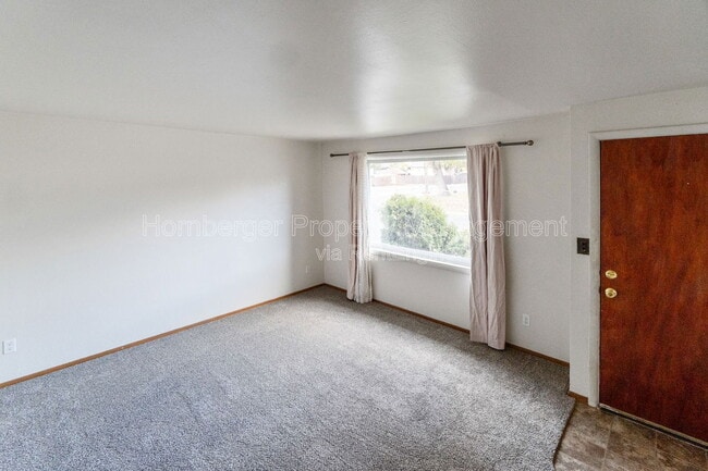 Building Photo - 620 E Euclid Ave