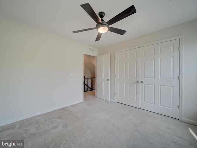 Building Photo - 45818 Winding Branch Terrace