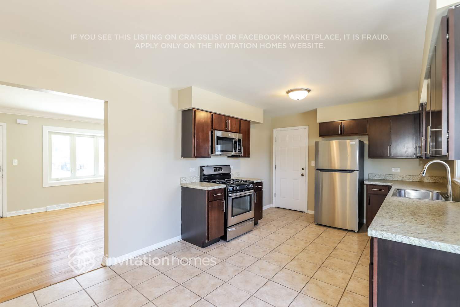 Building Photo - 445 N Douglas Ave