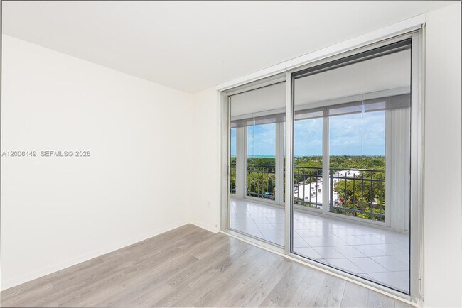 Building Photo - 600 Grapetree Dr