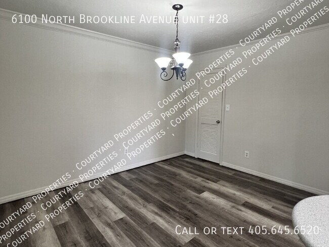 Building Photo - 6100 N Brookline Ave