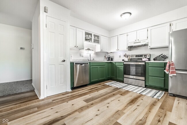 Building Photo - 6503 Park Central Way