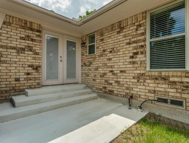 Building Photo - 1310 Kingsbridge Dr
