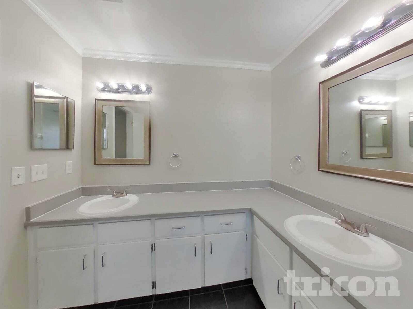 Building Photo - 4729 Suntree Blvd