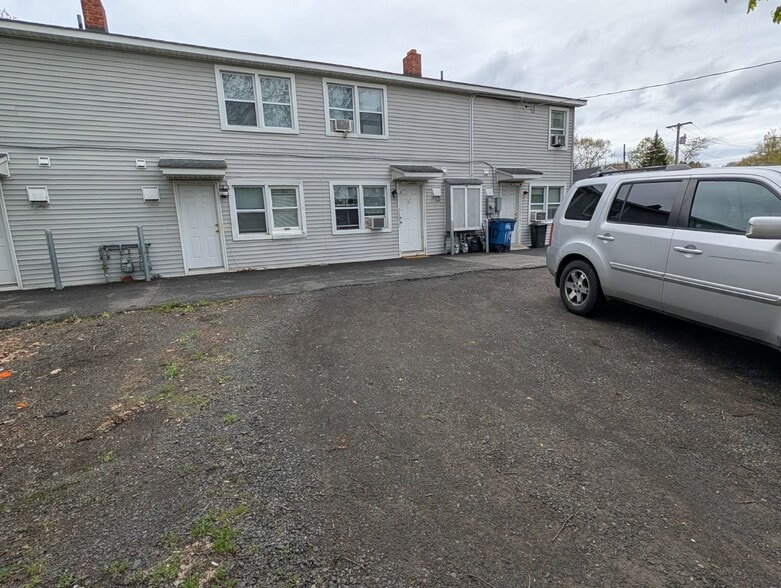 Building Photo - 114 Fairmont Ave