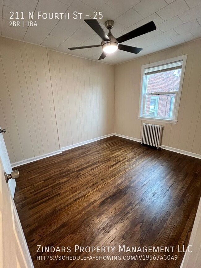 Building Photo - Newly Renovated 2 Bed 1 Bath Apartment at ...