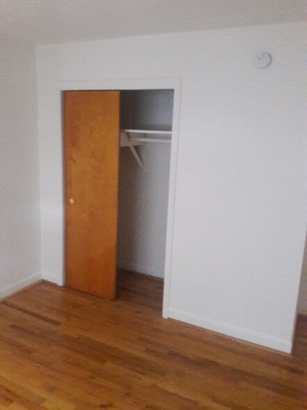 Bedroom 2 Closet - 914 S Main St