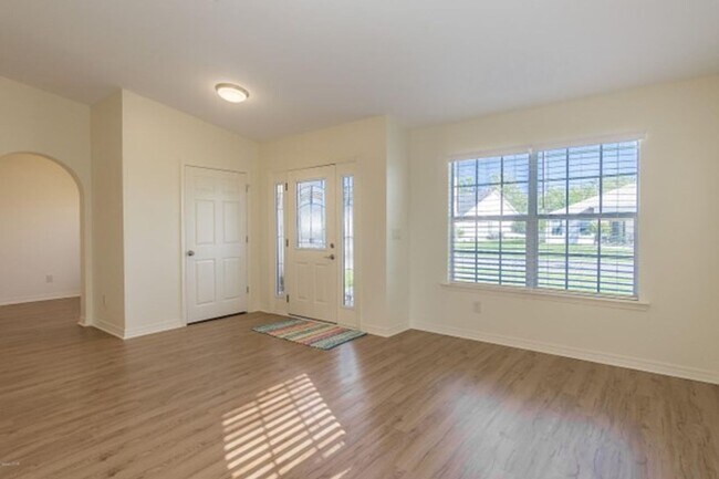 Building Photo - The Hammocks Phase I Pool Home-Lynn Haven