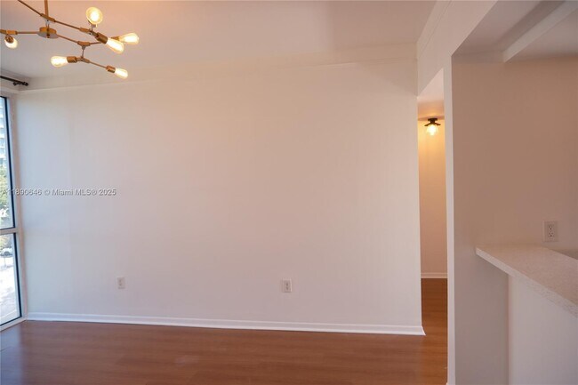 Building Photo - 2756 Day Ave