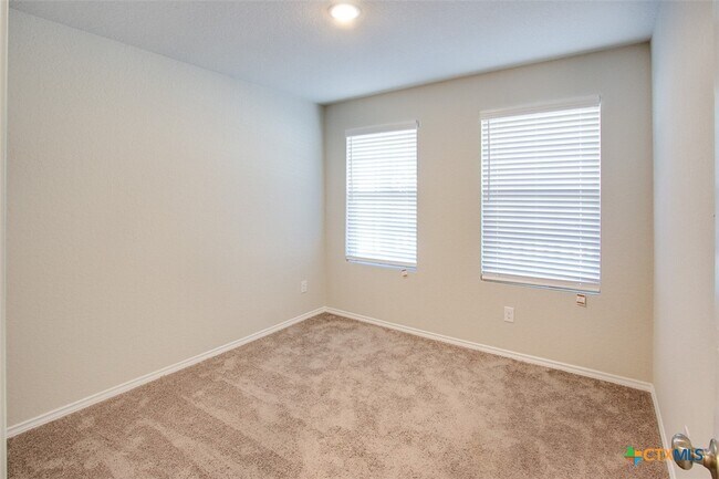 Building Photo - 1915 Chiffchaff