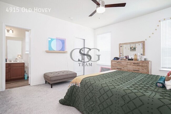 Building Photo - 4915 Old Hovey