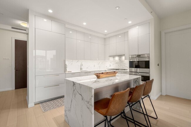 Building Photo - 1 Franklin St