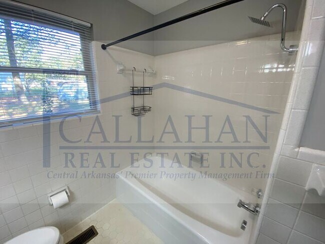 Building Photo - Sherwood 3 Bedroom Home