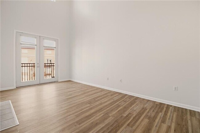 Building Photo - 1000 Providence Pl