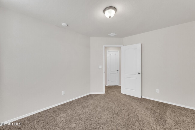 Building Photo - 11474 Dawn Vw Rd